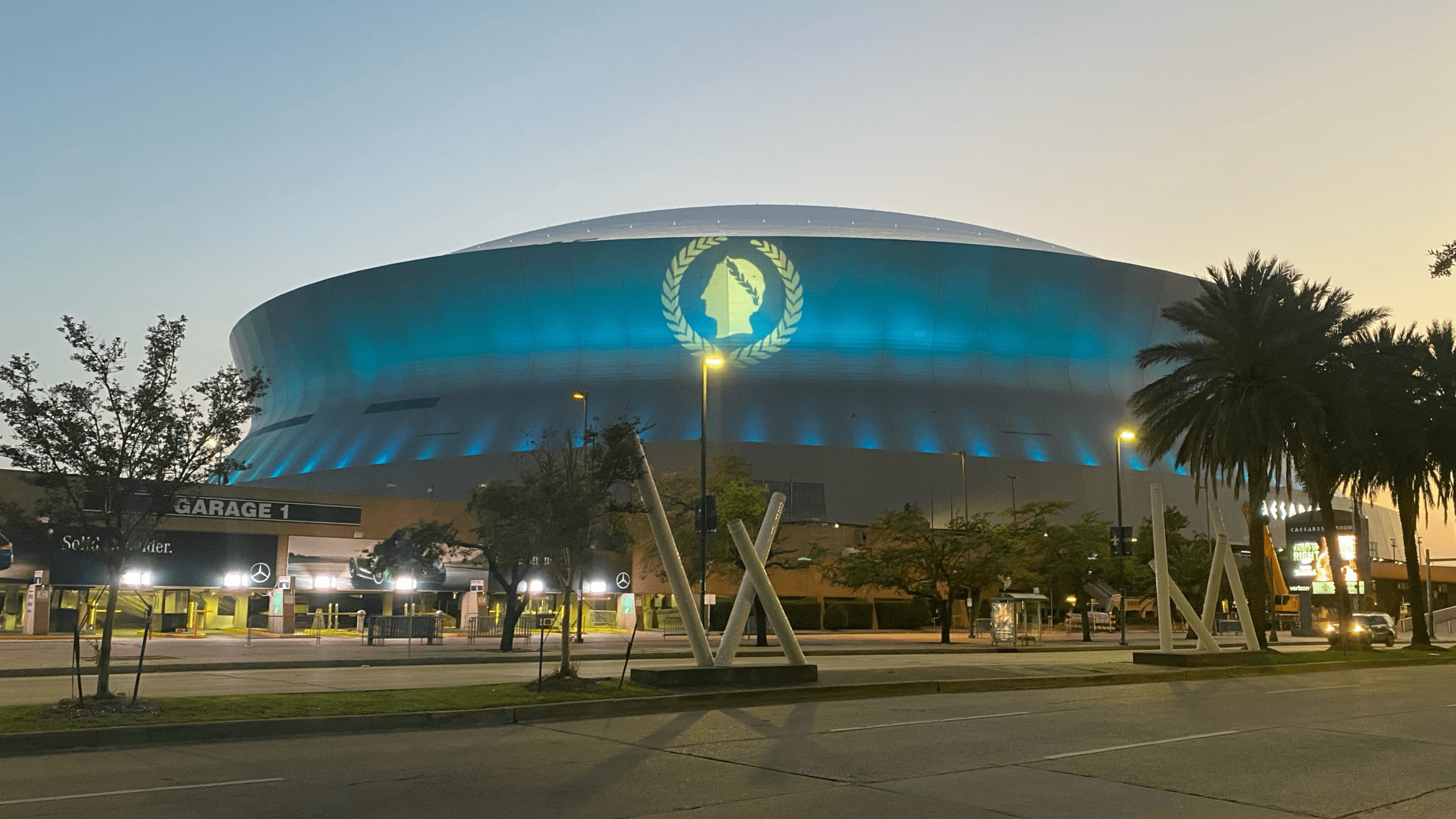 The New Orleans Superdome turned teal for Food Allergy Awareness Week!